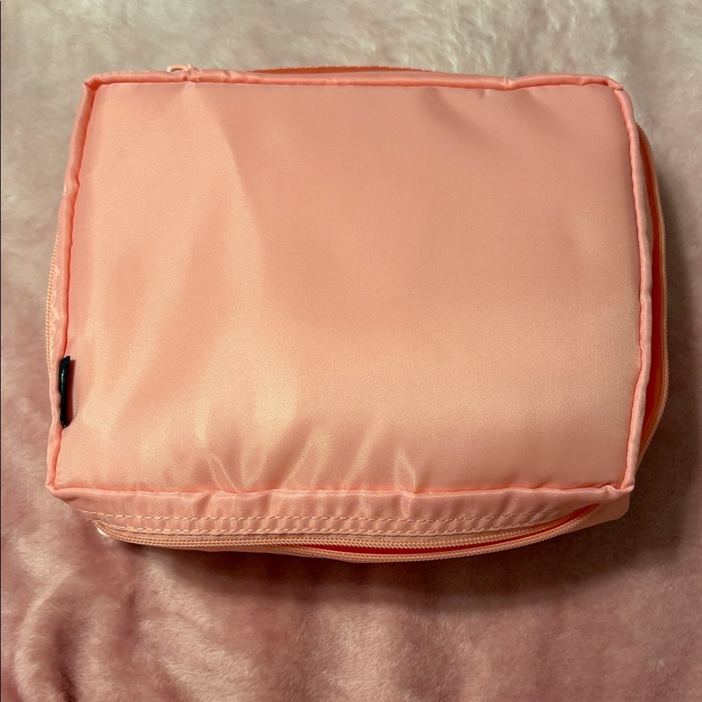 Chic Blush Pink Women's Travel Bag
